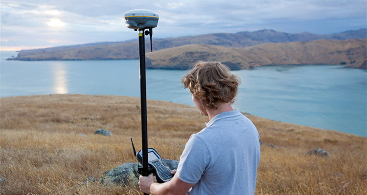 天寶Trimble R8s GNSS 接收機(jī) 天寶Trimble R8s GNSS 接收機(jī)