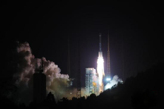 北斗三號(hào)衛(wèi)星系統(tǒng)首設(shè)計(jì)師謝軍:掀開國(guó)人探索宇宙的新篇章